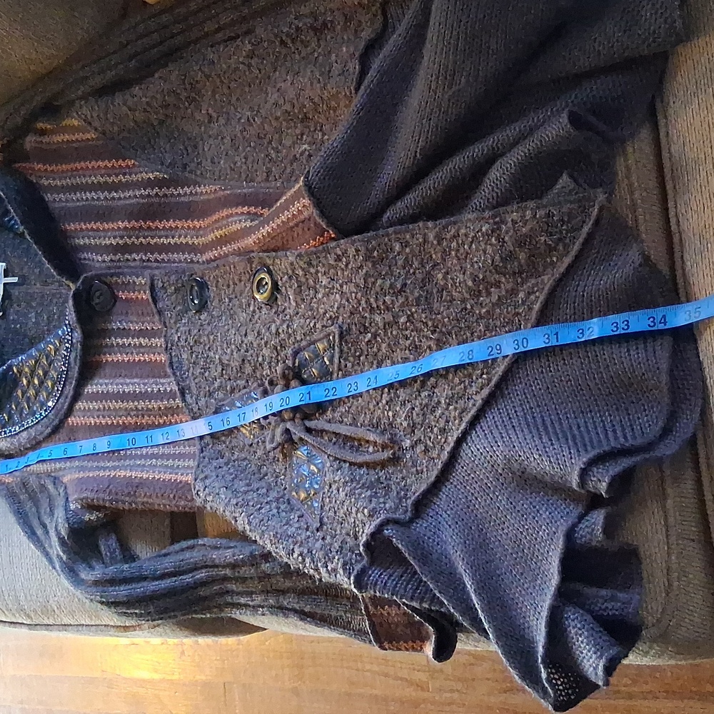 Liquid By Sioni Cardigan - Picture 10 of 10
